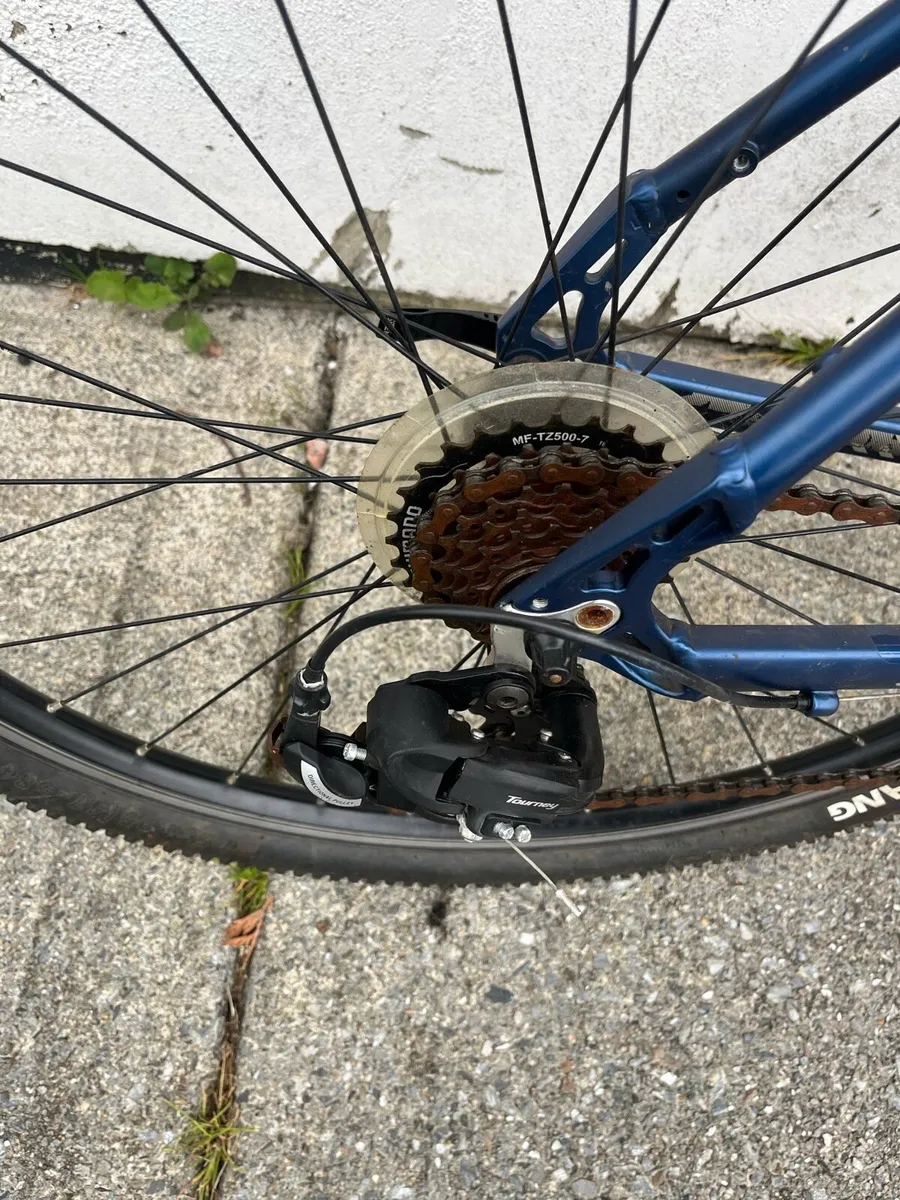 Carrera axle men’s bike - Image 4