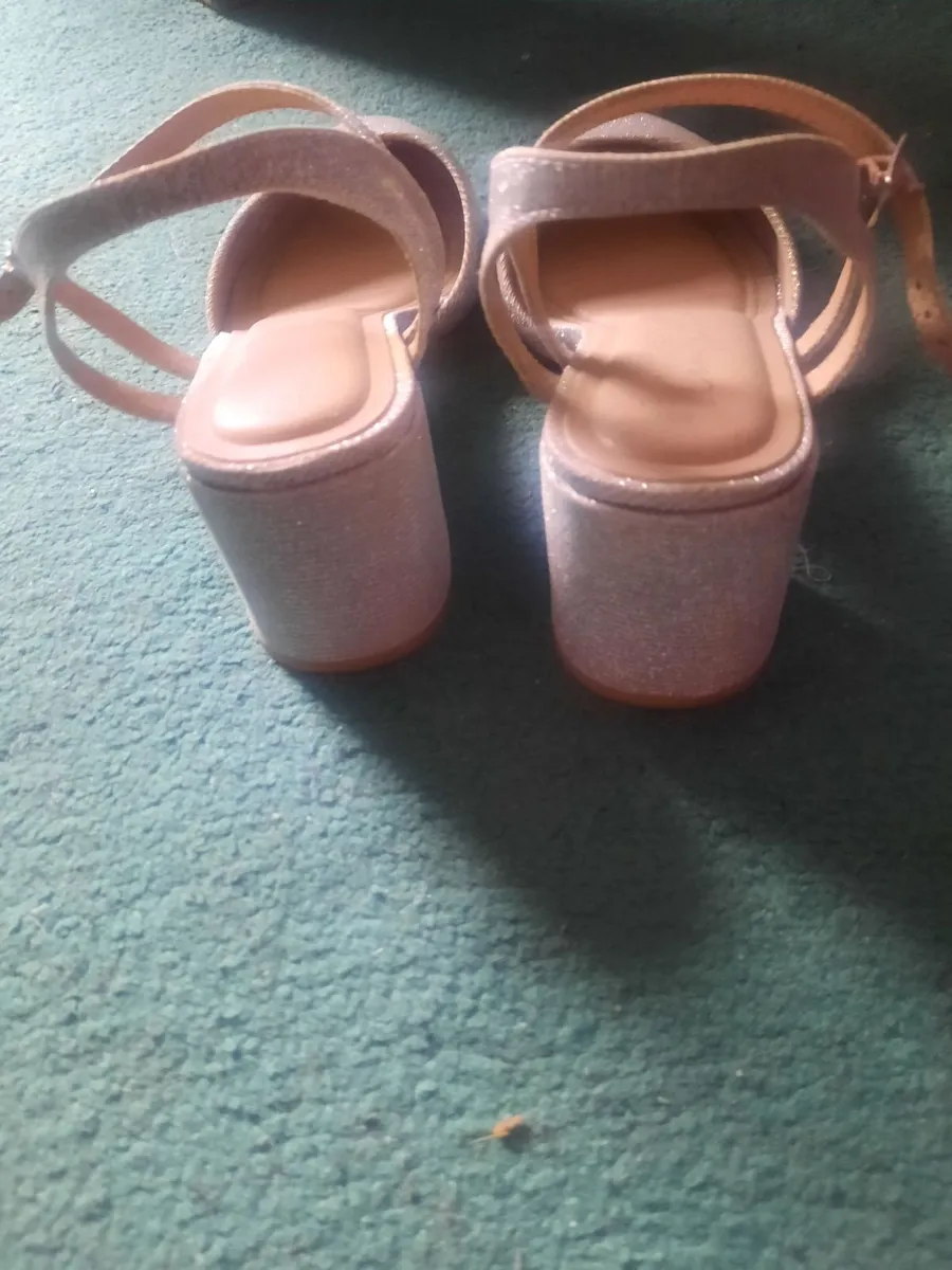Ladies shoes - Image 1