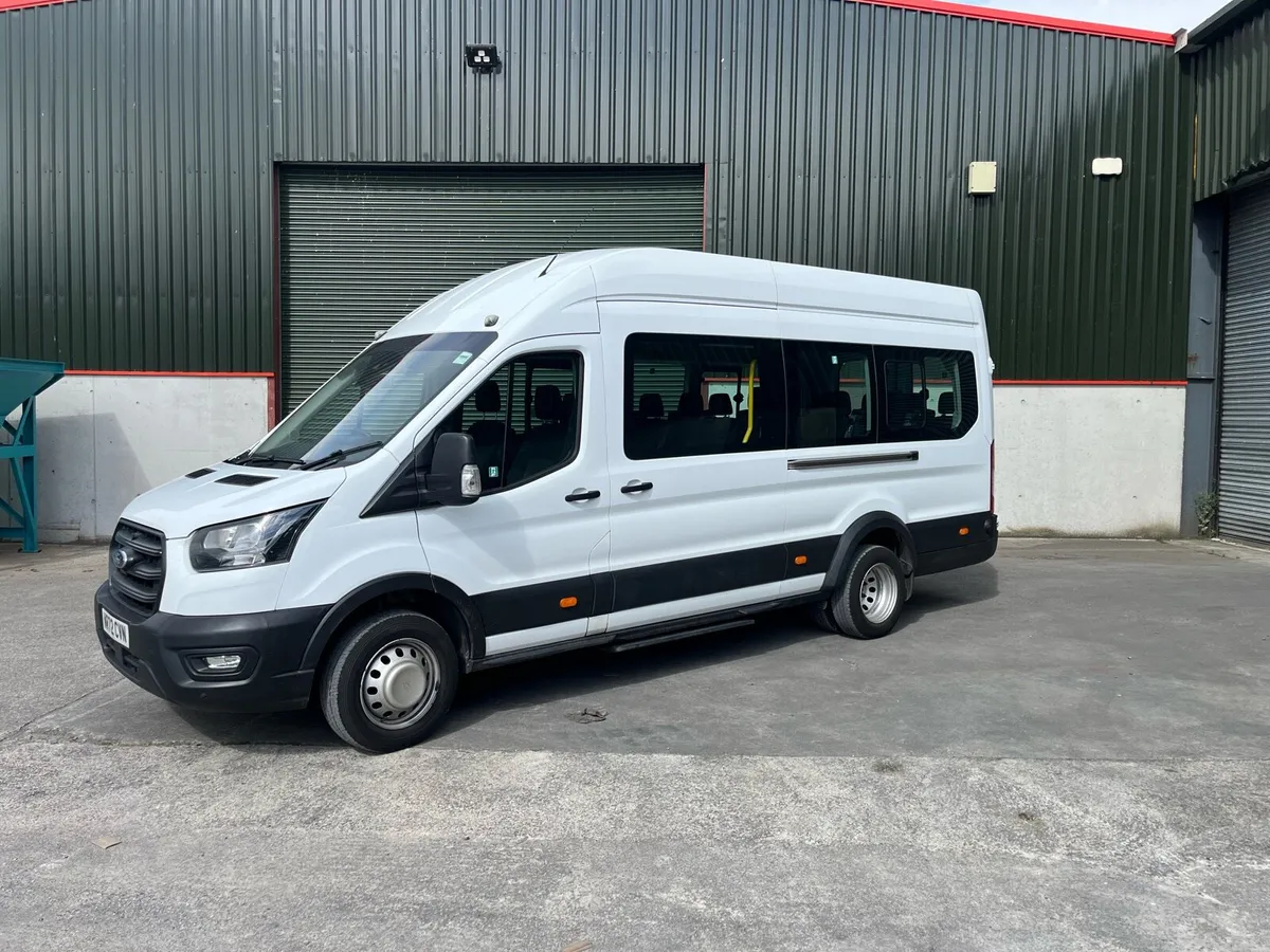 Ford Transit 17 seats - Image 2