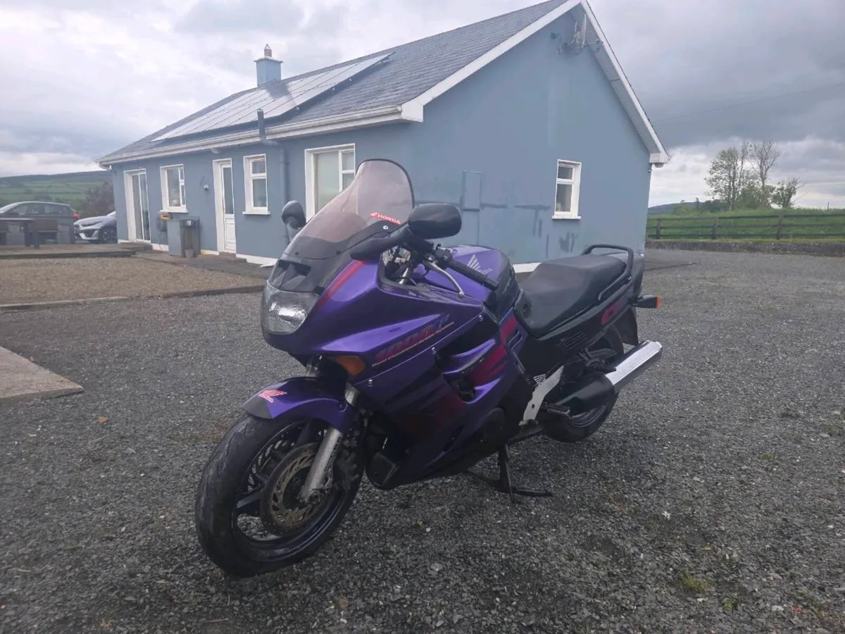 CBR 1000F - Image 2