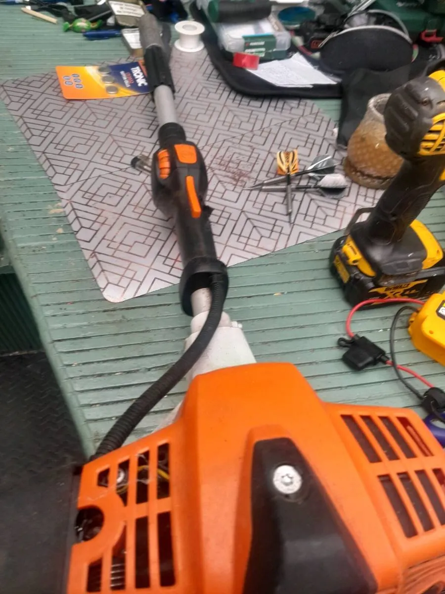 Stihl polesaw - Image 2