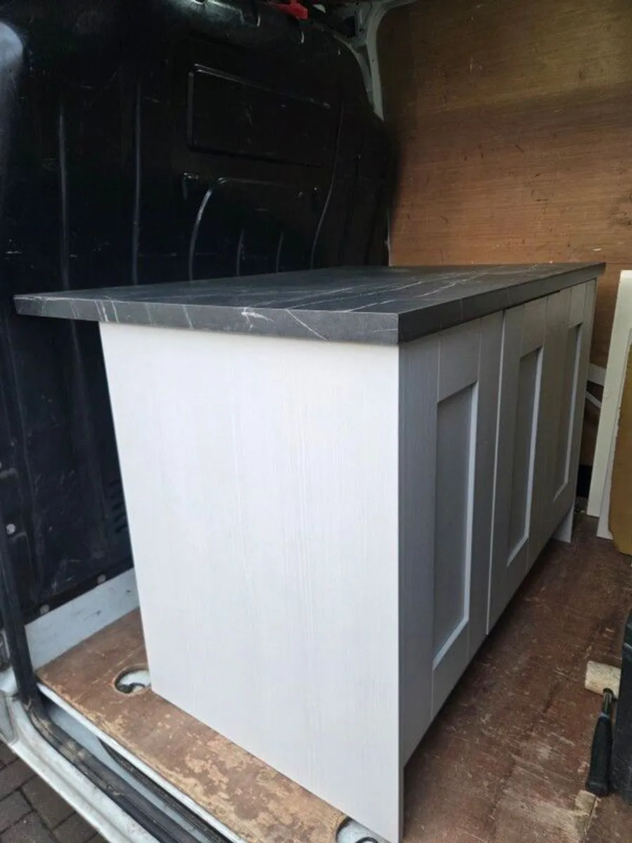 kitchen Island (new) - Image 1