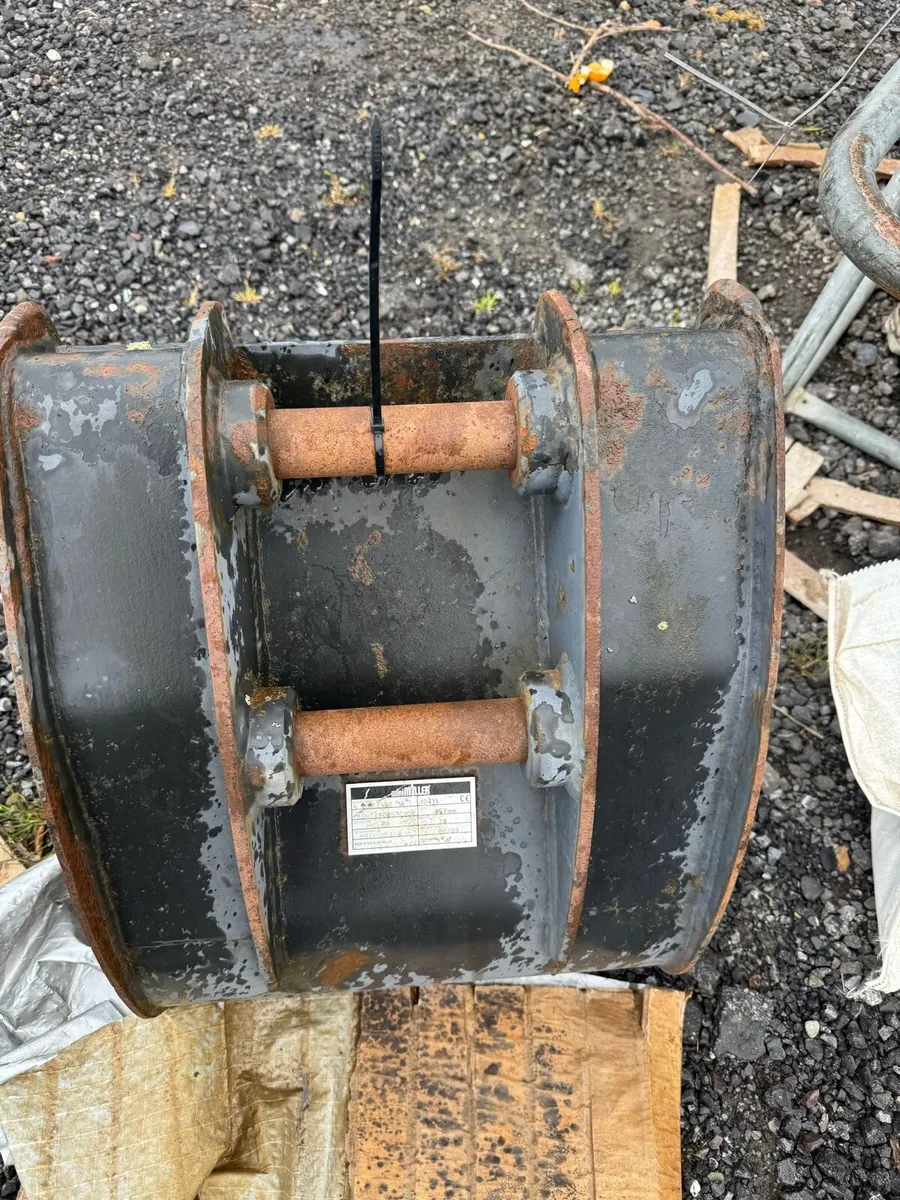 Digger buckets 60mm 40mm - Image 3