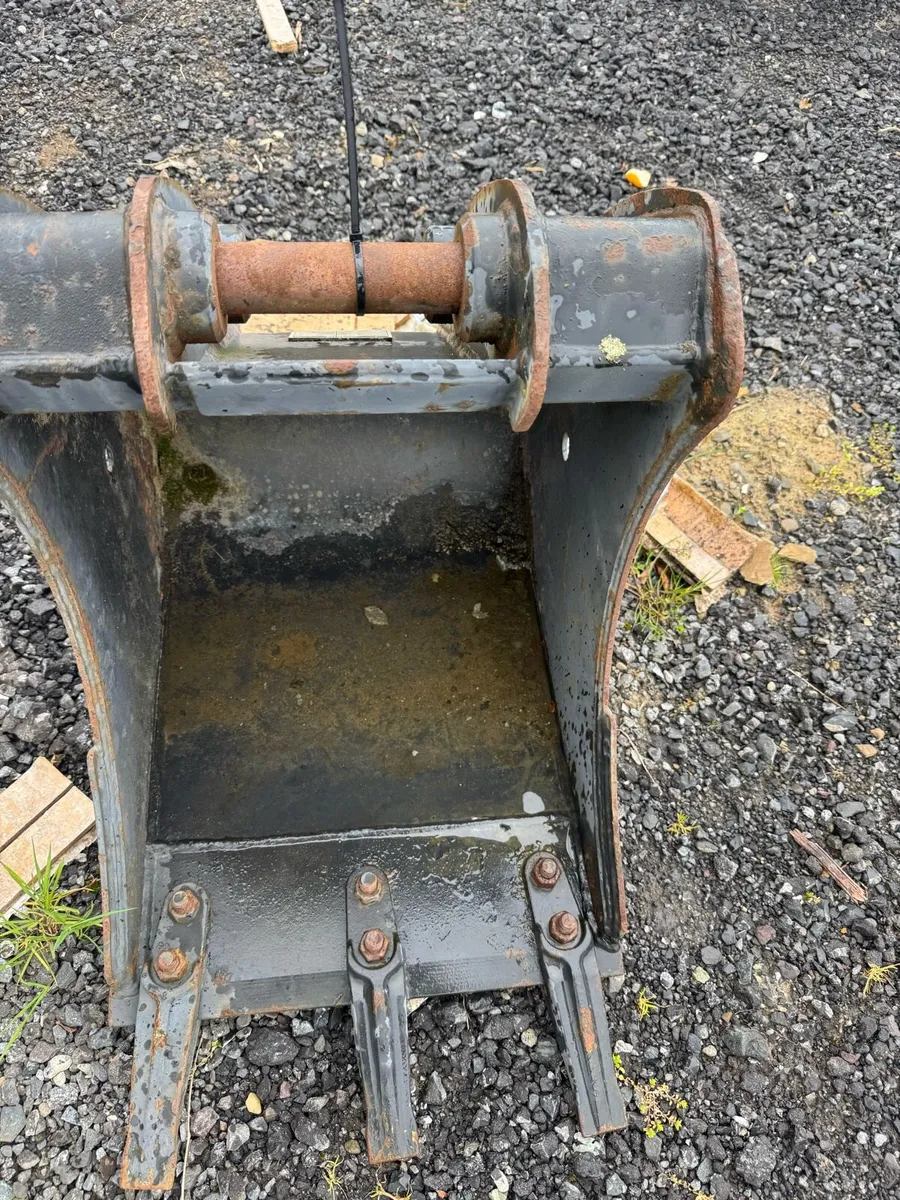 Digger buckets 60mm 40mm - Image 1