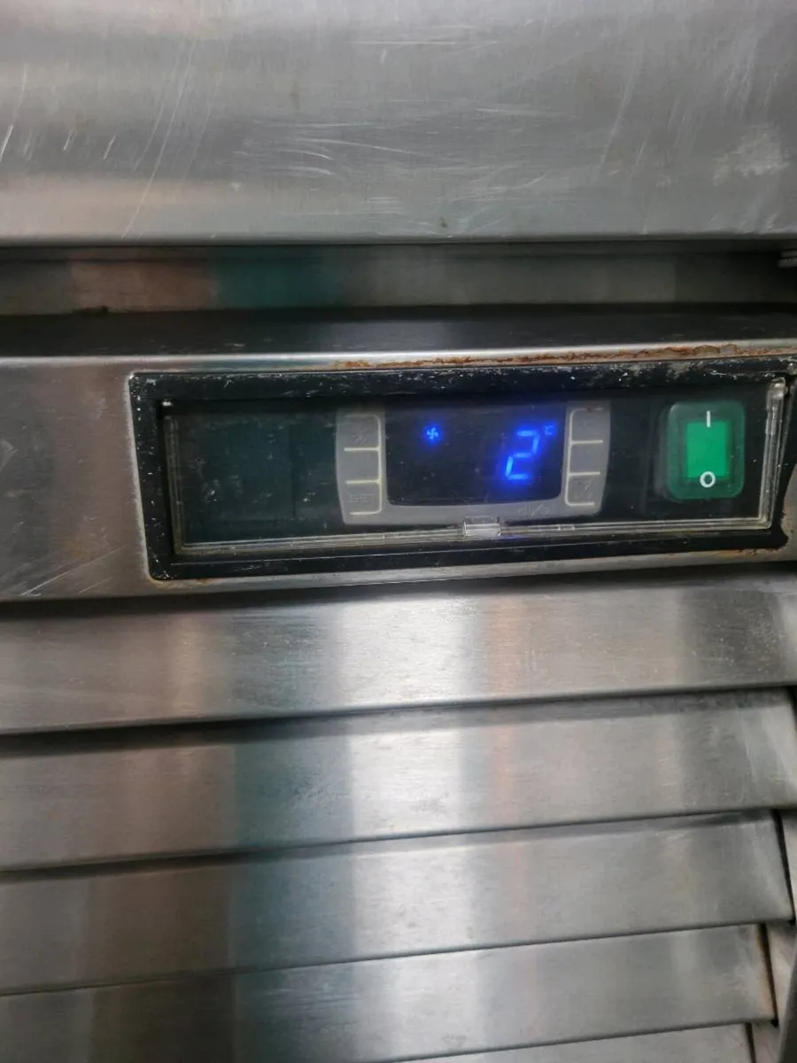 Fridge Upright Stainless Steel UNIFROST - Image 3