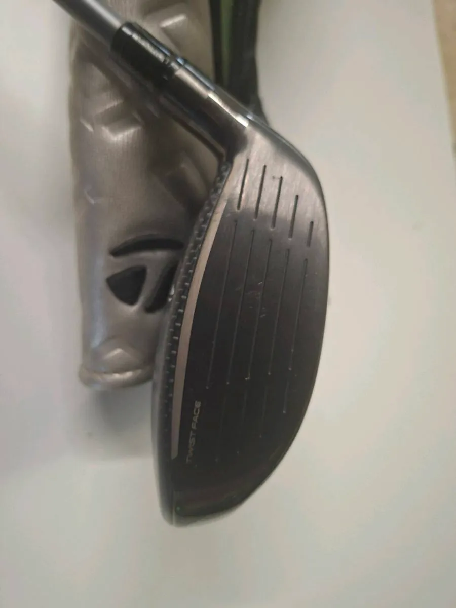 Taylormade Qi35 Max fairway wood Senior shaft - Image 3
