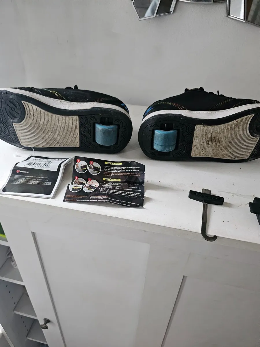 Shoes unisex with wheels- Heelys - Image 4