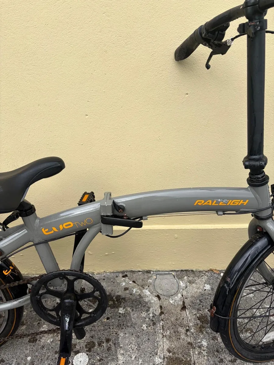 Folding Raleigh Evo Two Bike - Image 3