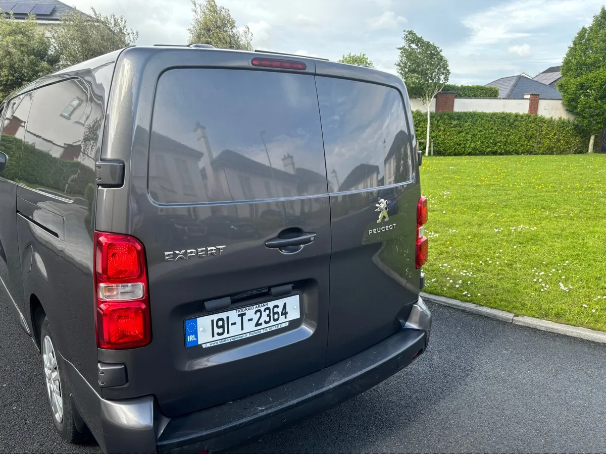2019 Peugeot Expert 2.0 long wheelbase high spec - Image 4