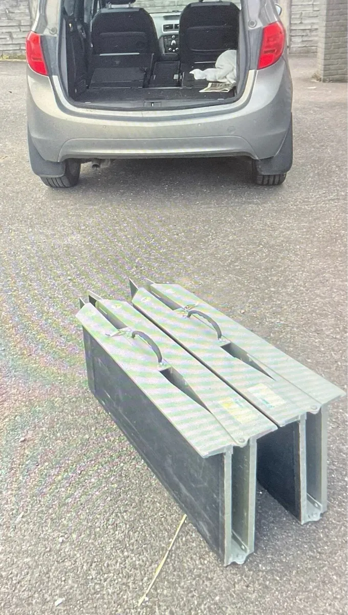 Wheelchair - Image 2