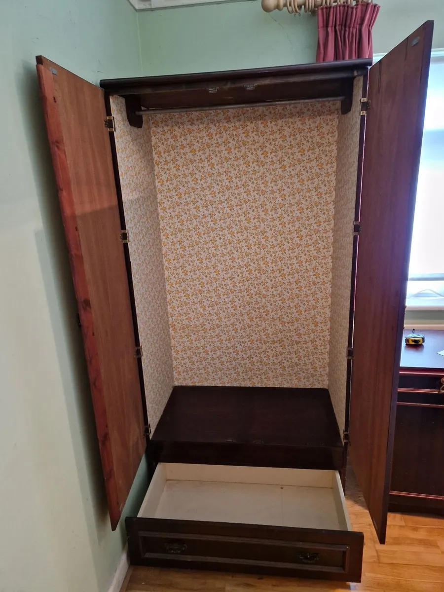 Wardrobe - Image 2