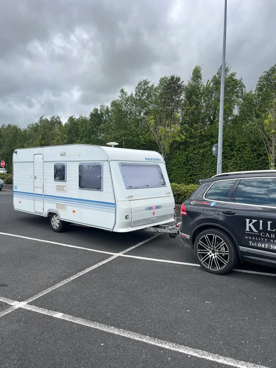 Adria 5 Berth Lightweight Caravan - Image 1