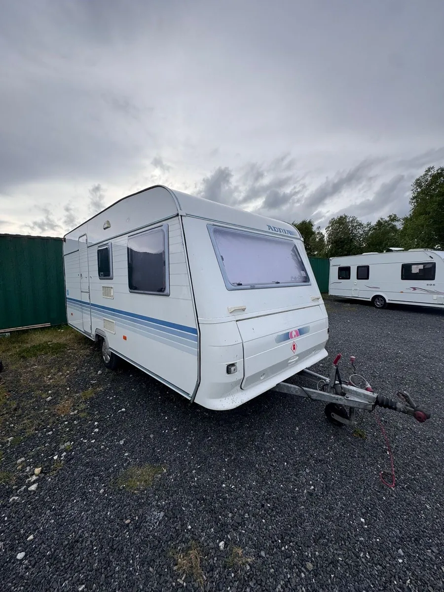 Adria 5 Berth Lightweight Caravan - Image 2