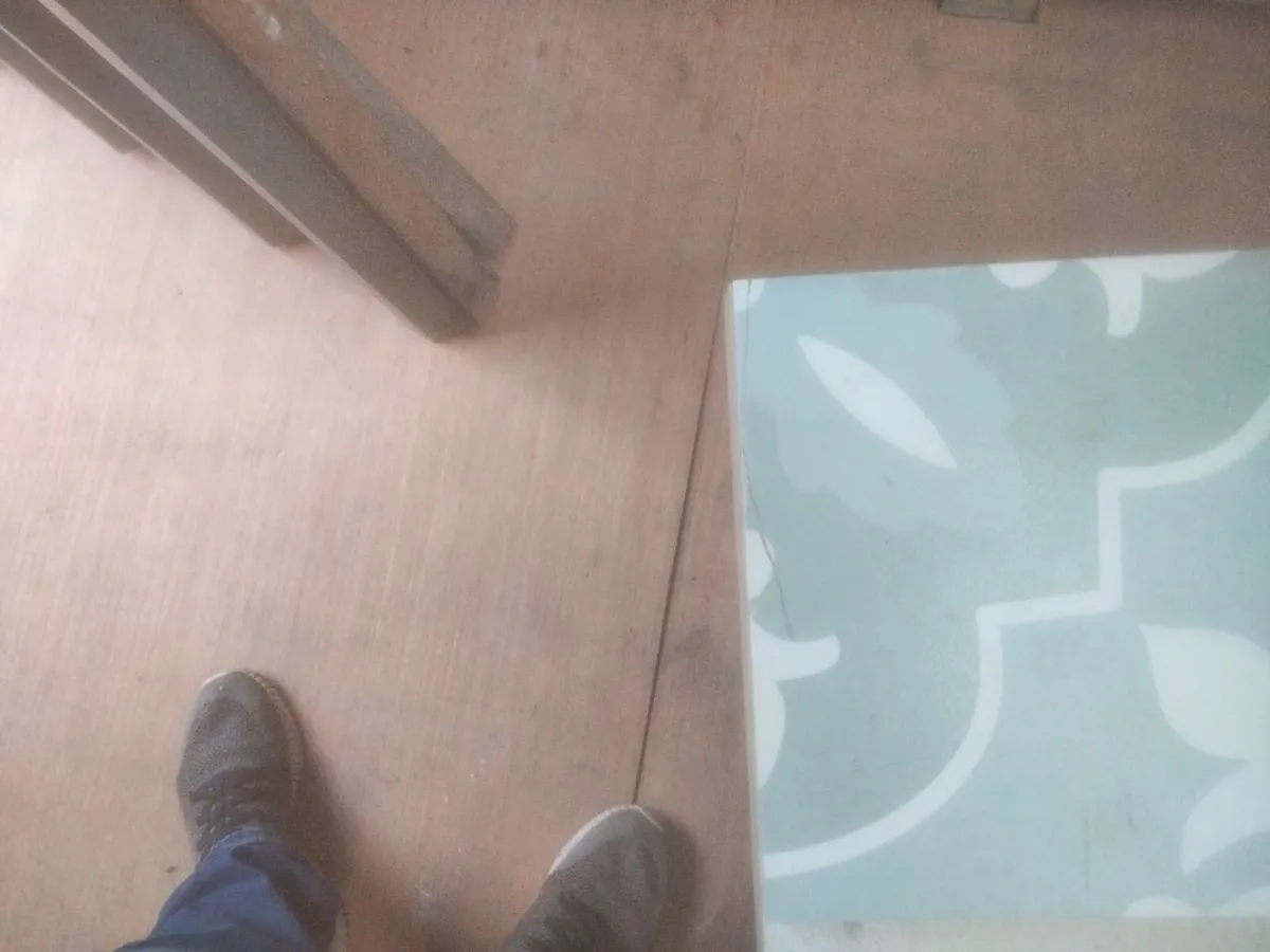 Garden Patio Table - Image 4