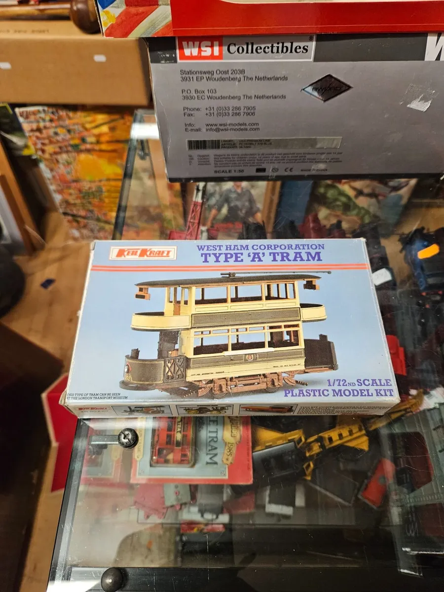 Airfix Kiel Kraft Tram 1.72 - Image 1