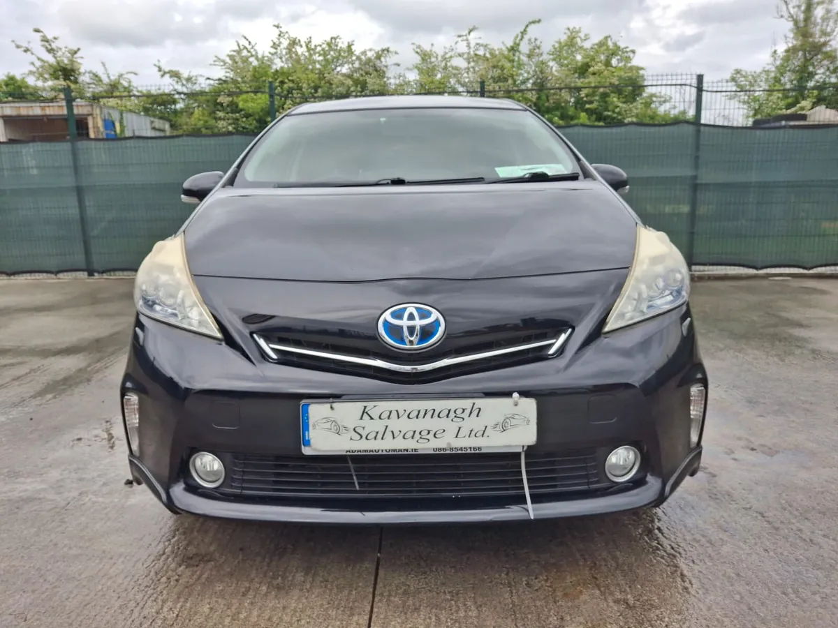 2015 Toyota Prius 7 seater Hybrid - Image 2