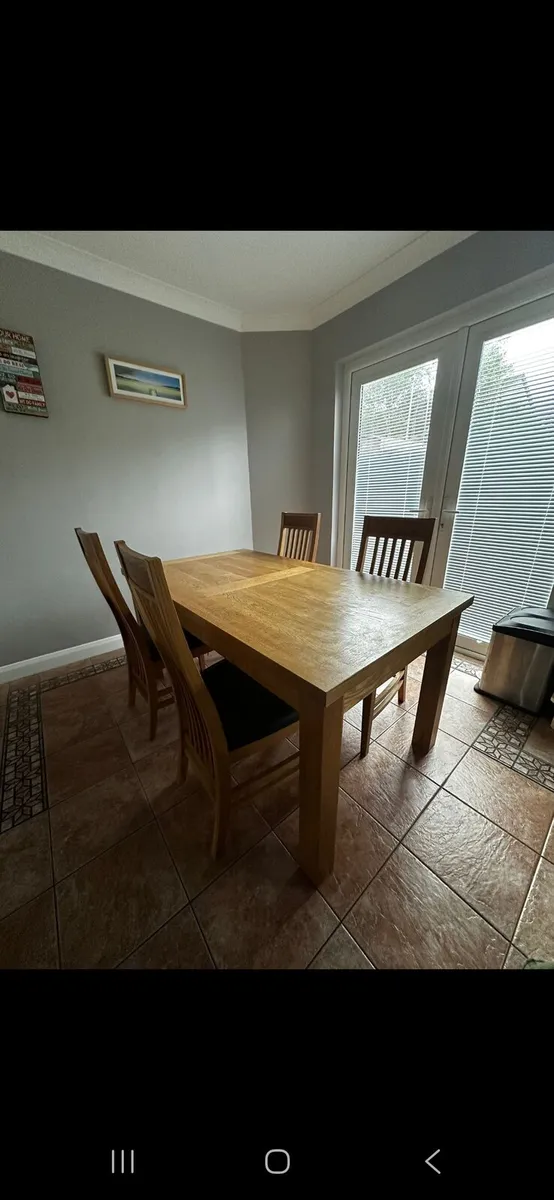 Oak Table and 4 chairs - Image 3