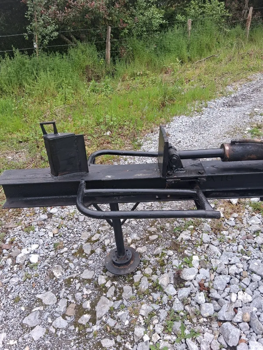 Log splitter - Image 2