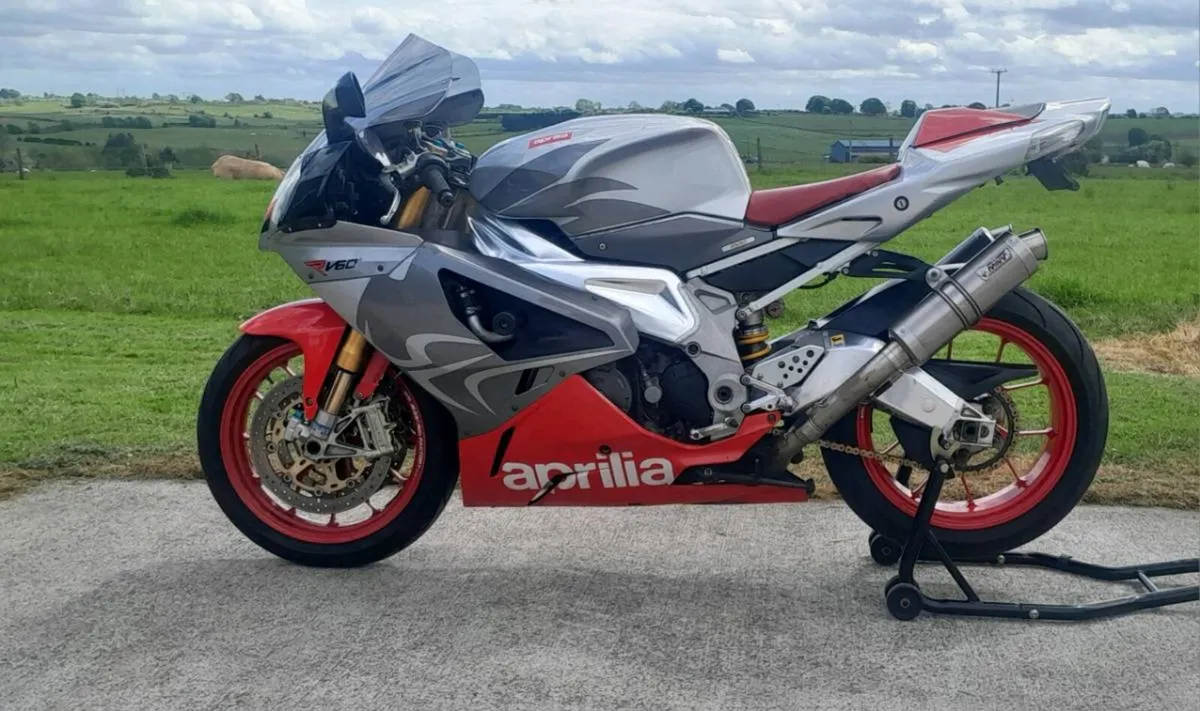 APRILIA RSV1000R - Image 2