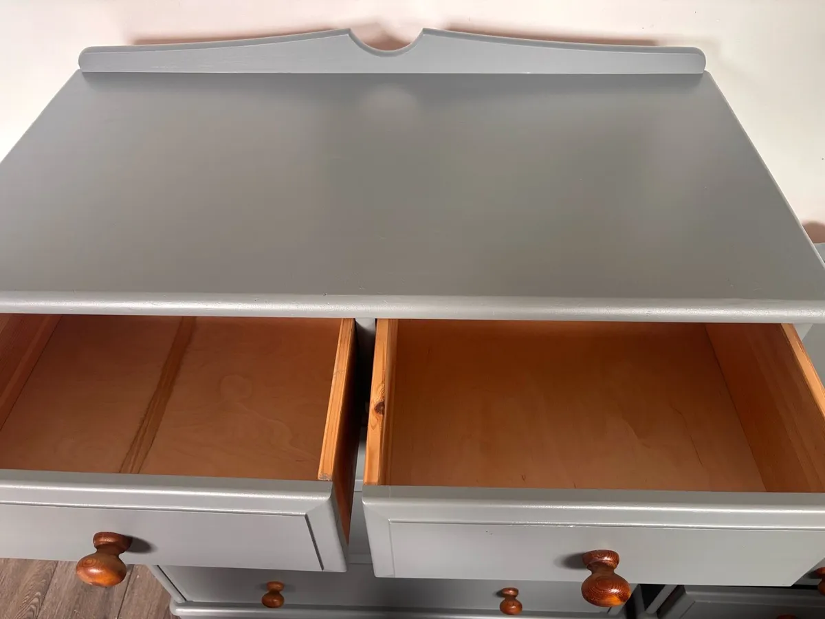 Bedroom furniture set - Image 2