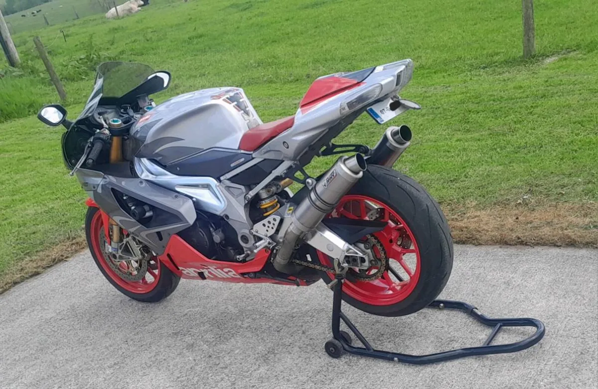 APRILIA RSV1000R - Image 4