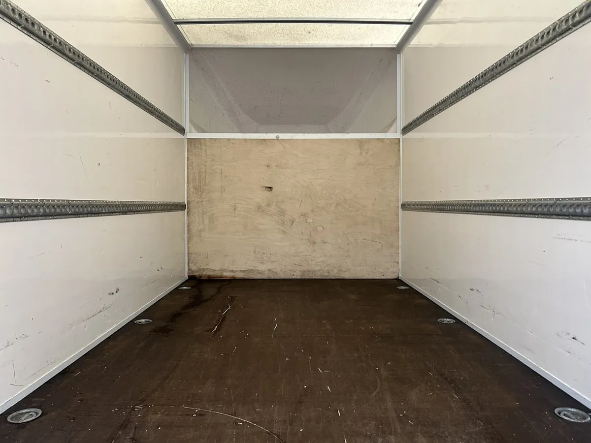 2023 Ford Transit Luton Box Van - Image 3