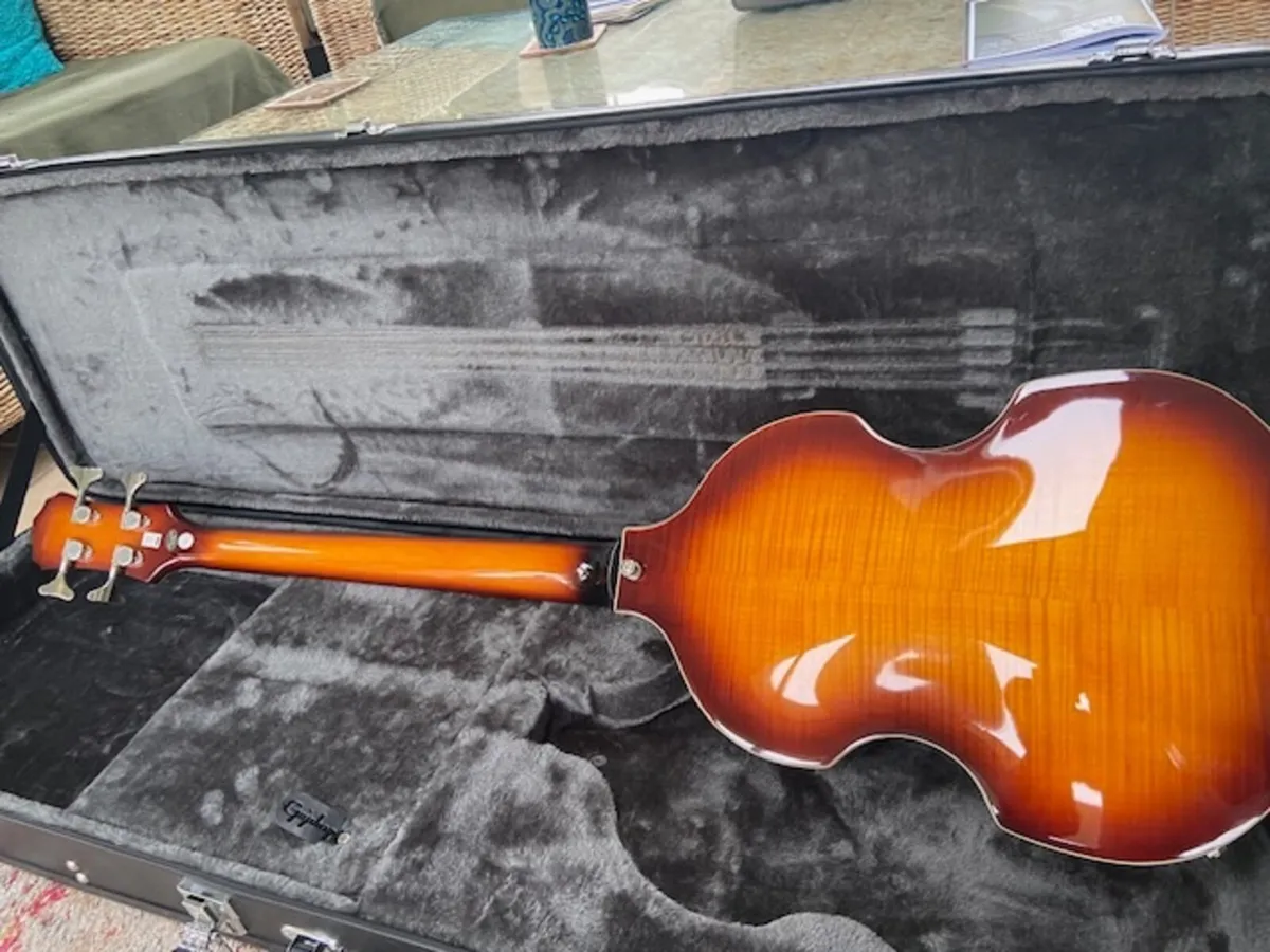 Epiphone Viola Bass guitar La Bella Strings - Image 4