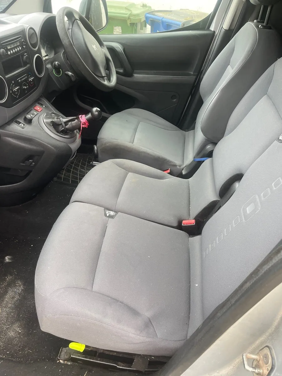 Peugeot partner 3seater van - Image 3