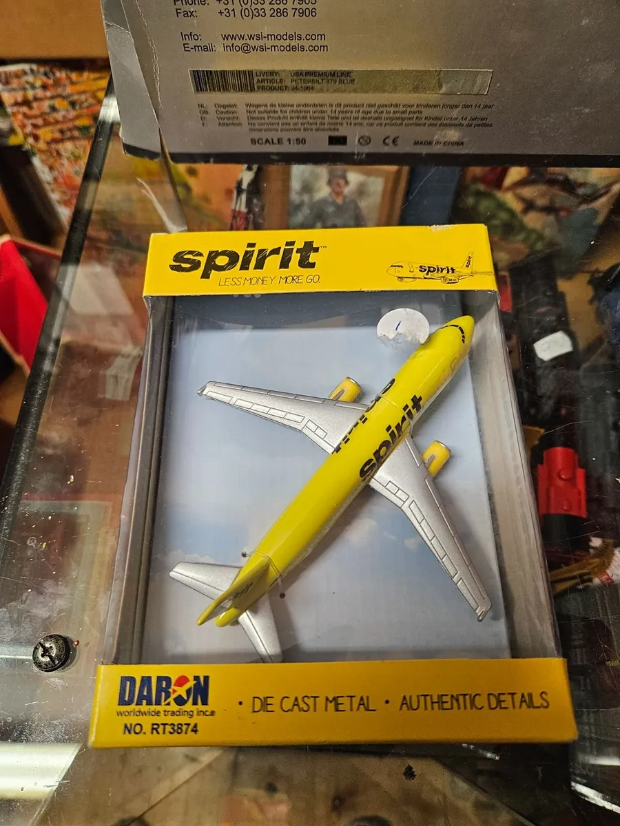 Corgi Daron Spirit Airlines - Image 1