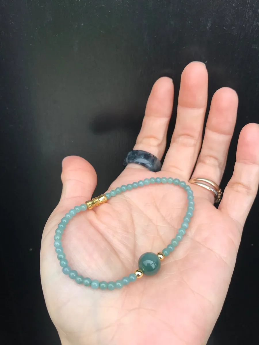 Guatemala Jadeite Jade Bracelet - Image 2