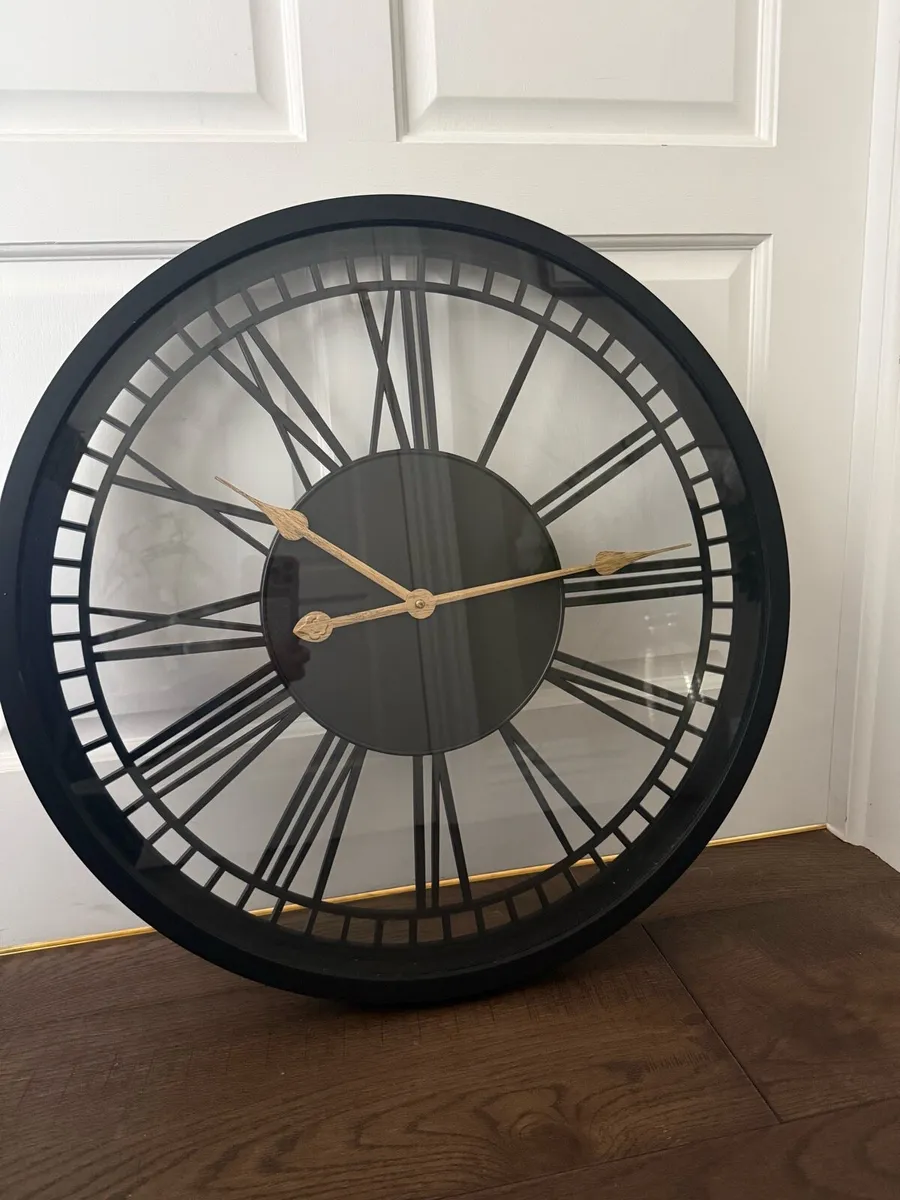 Large wall clock - Image 1