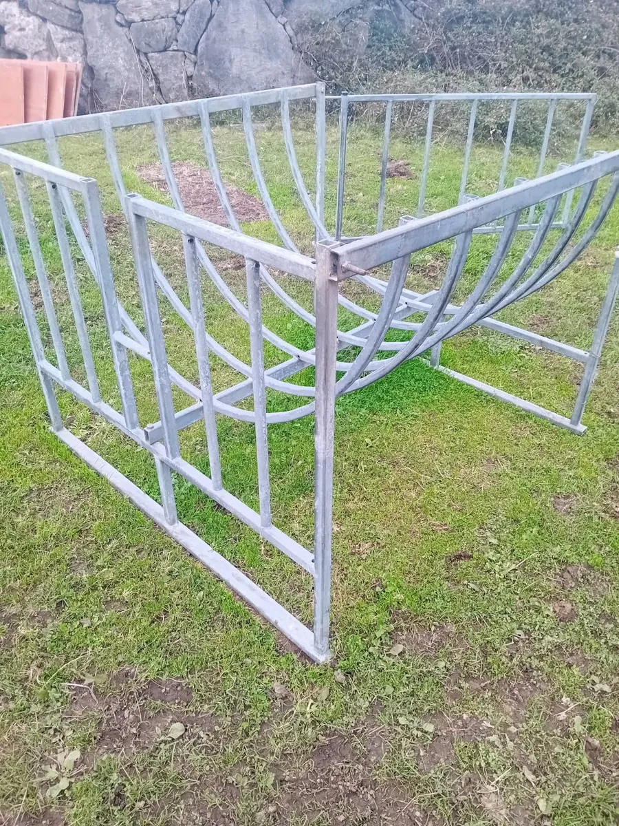 Sheep Feeder - Image 2