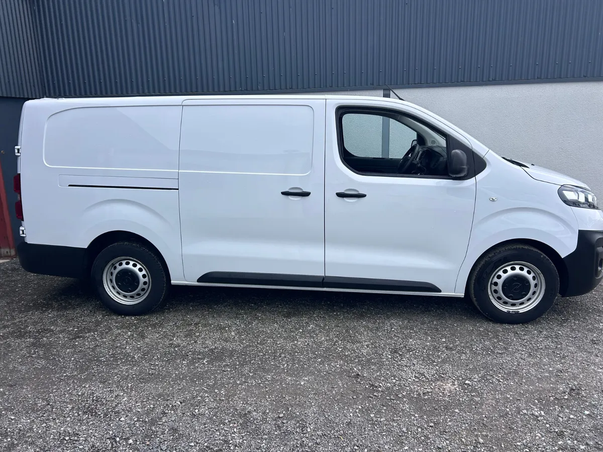 2023 Opel Vivaro ‘Lwb only 82’000 kms - Image 3