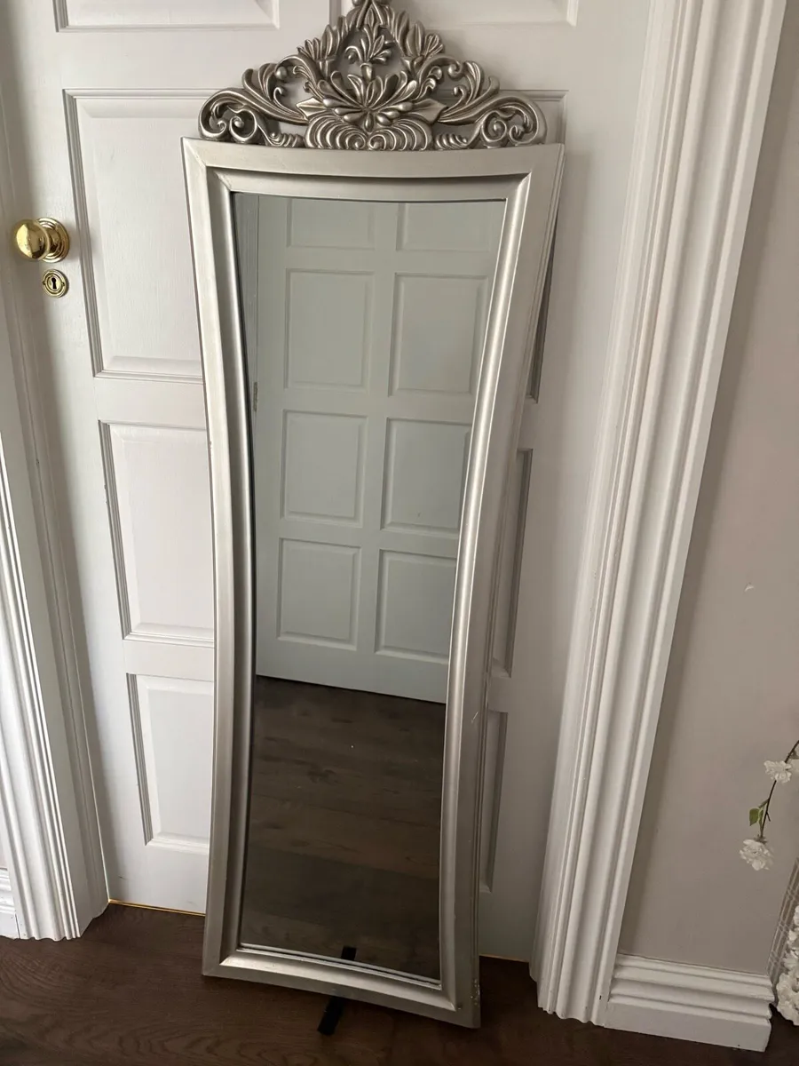 Ornate standing mirror - Image 2