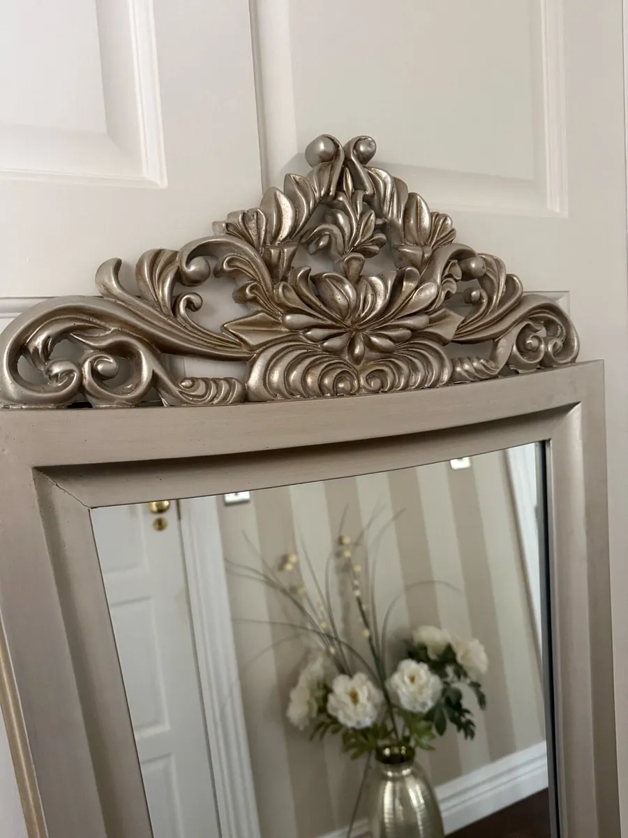 Ornate standing mirror - Image 1