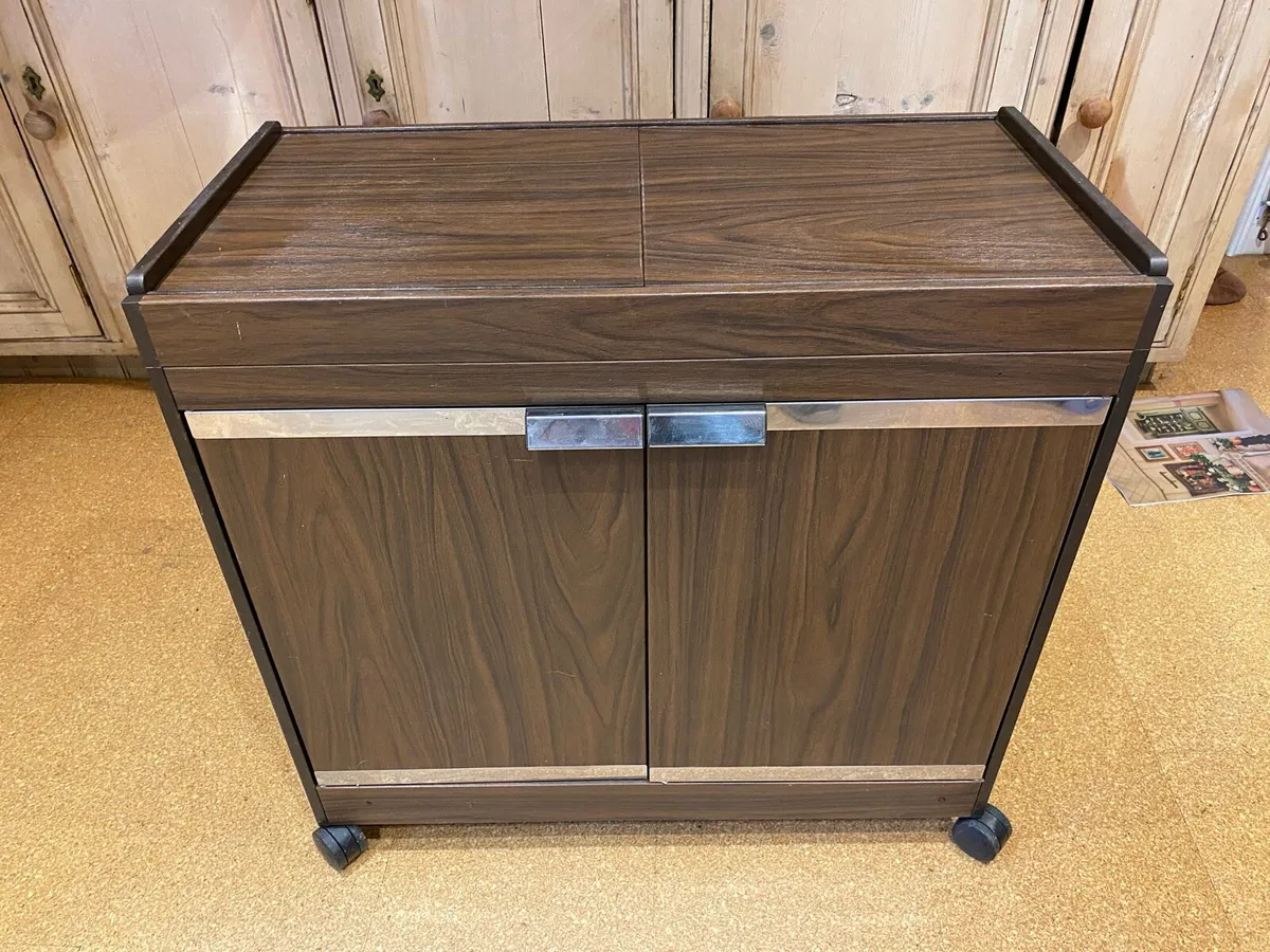Hostess warming trolley - Image 1