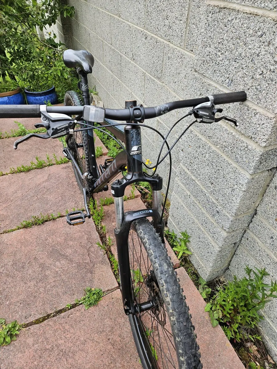 Carrera vengence mountain bike - Image 4