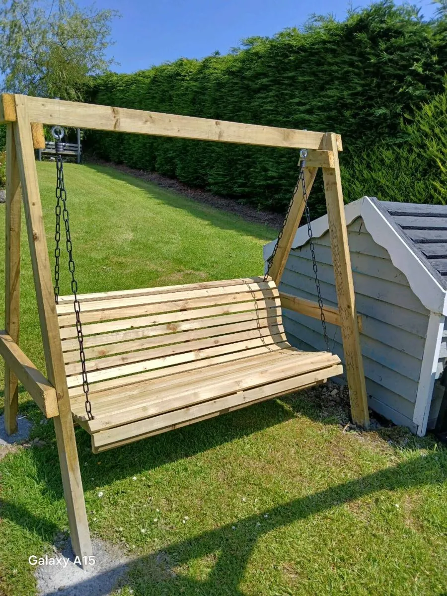 Garden swing seat - Image 1