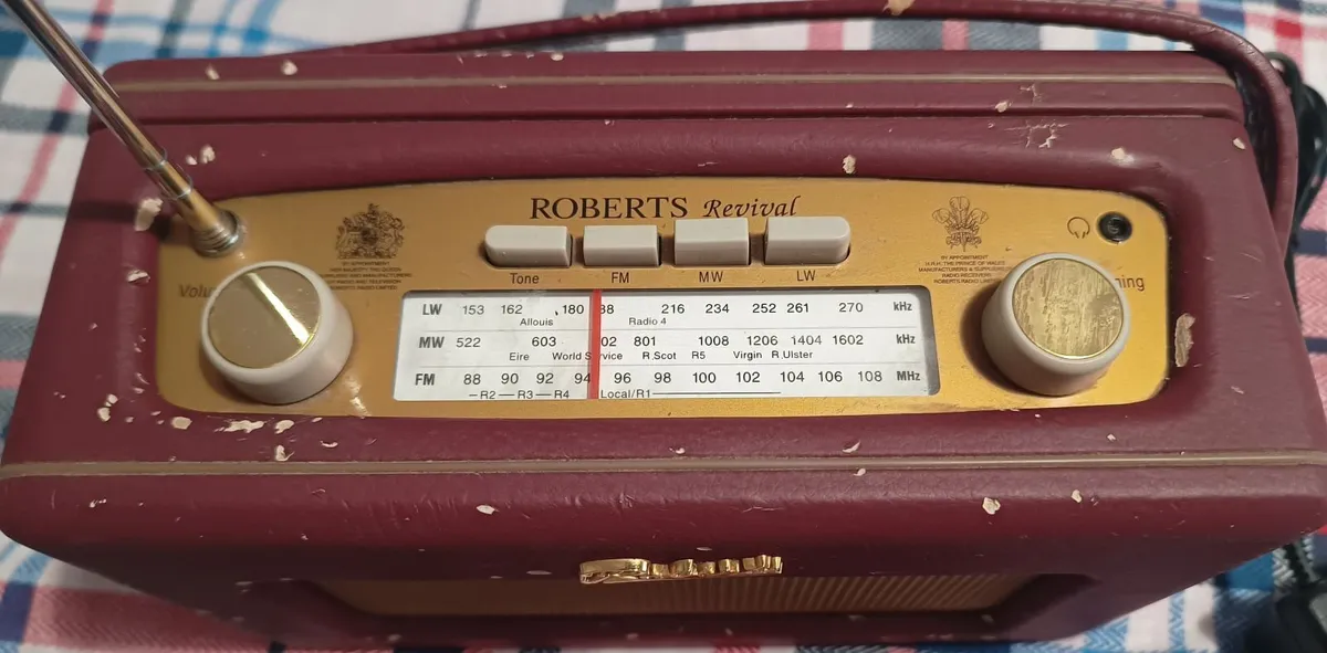 Roberts Revival Radio - Image 4