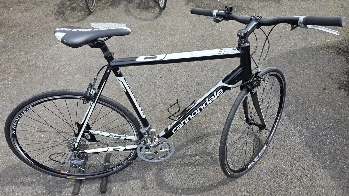 Cannondale Road Bike – Aluminium Frame – 28” Wheel - Image 1