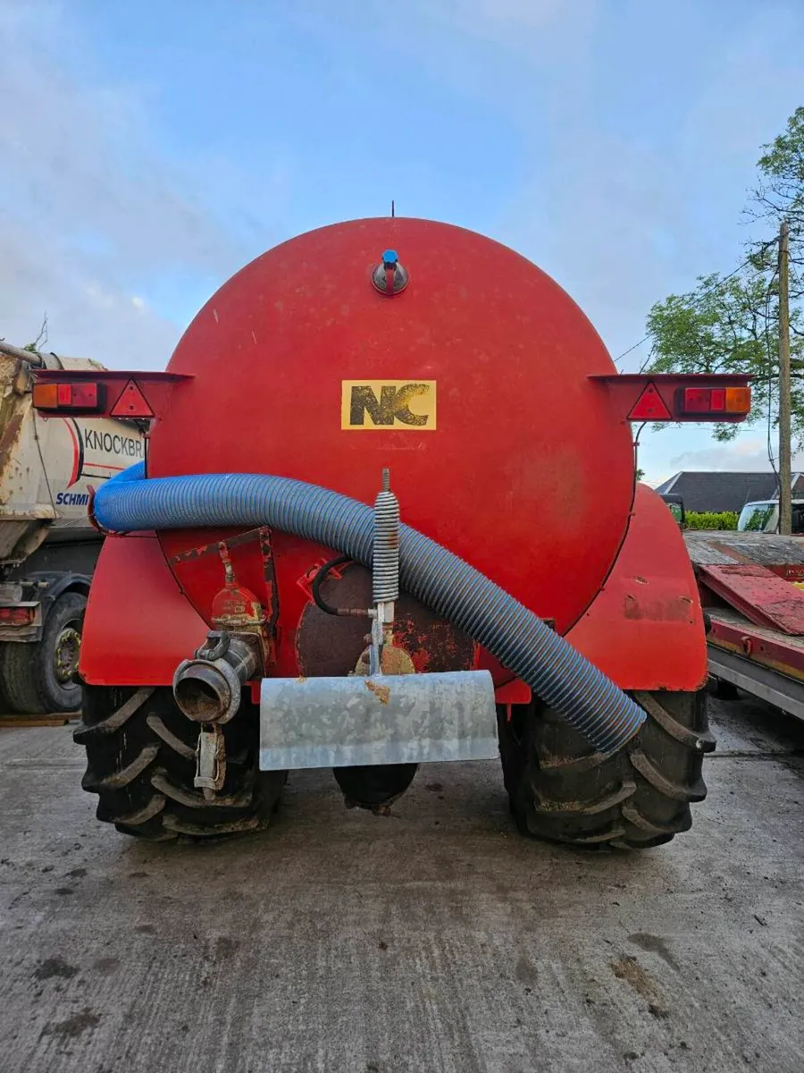 NC 2500 gallon tank - Image 1