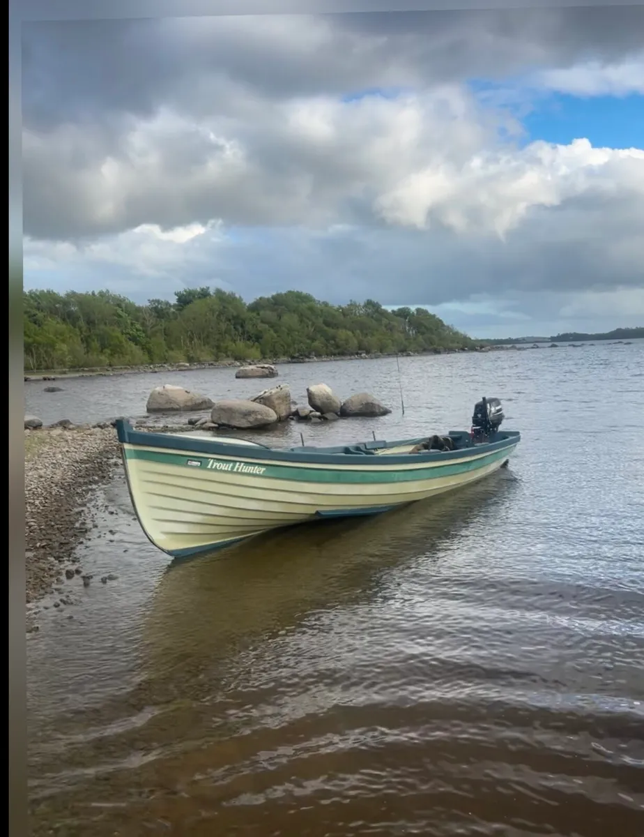 19ft Sheelin Lake Boat with galvanised Trailer - Image 1