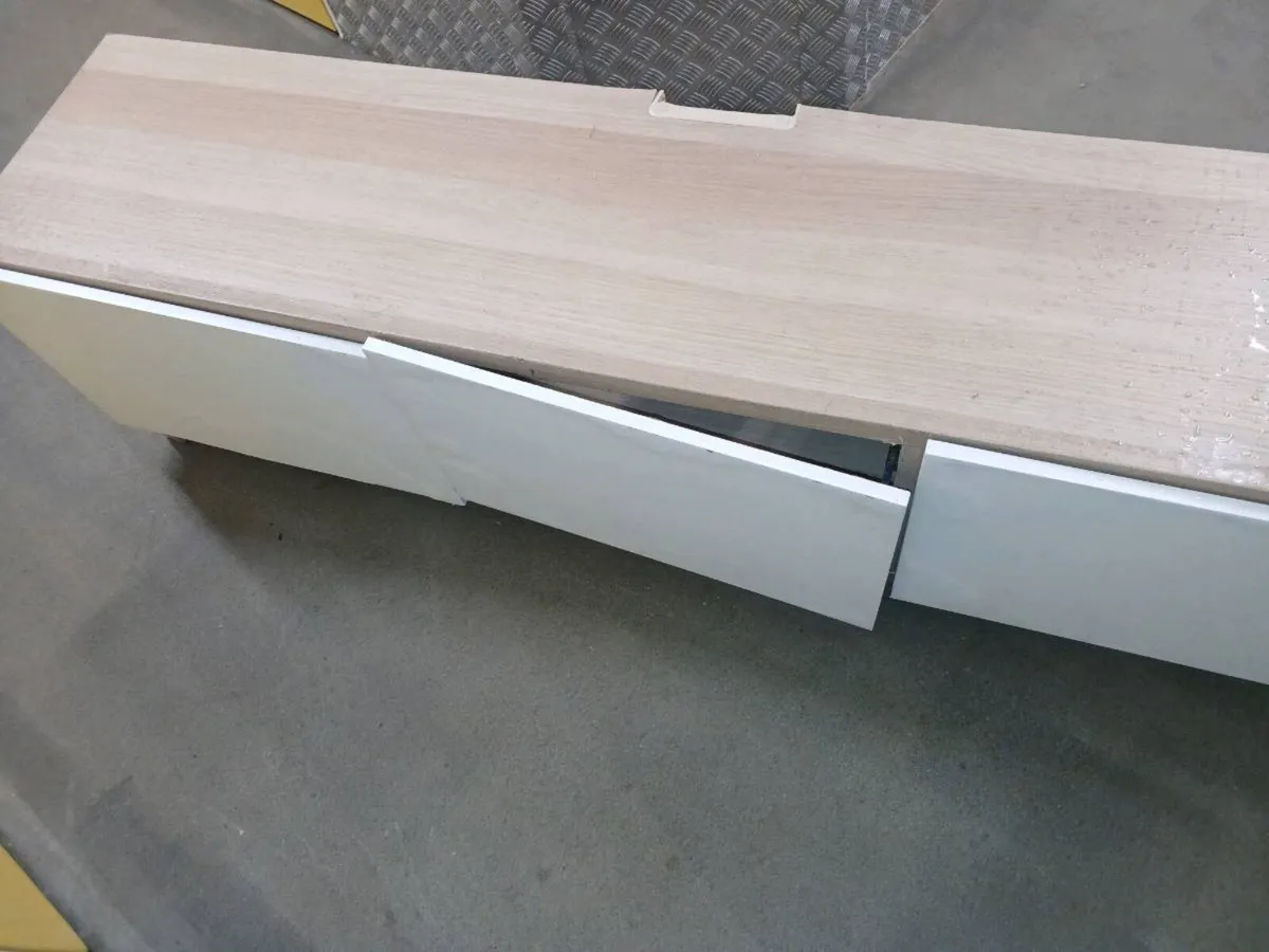 TV STAND/SHELVES