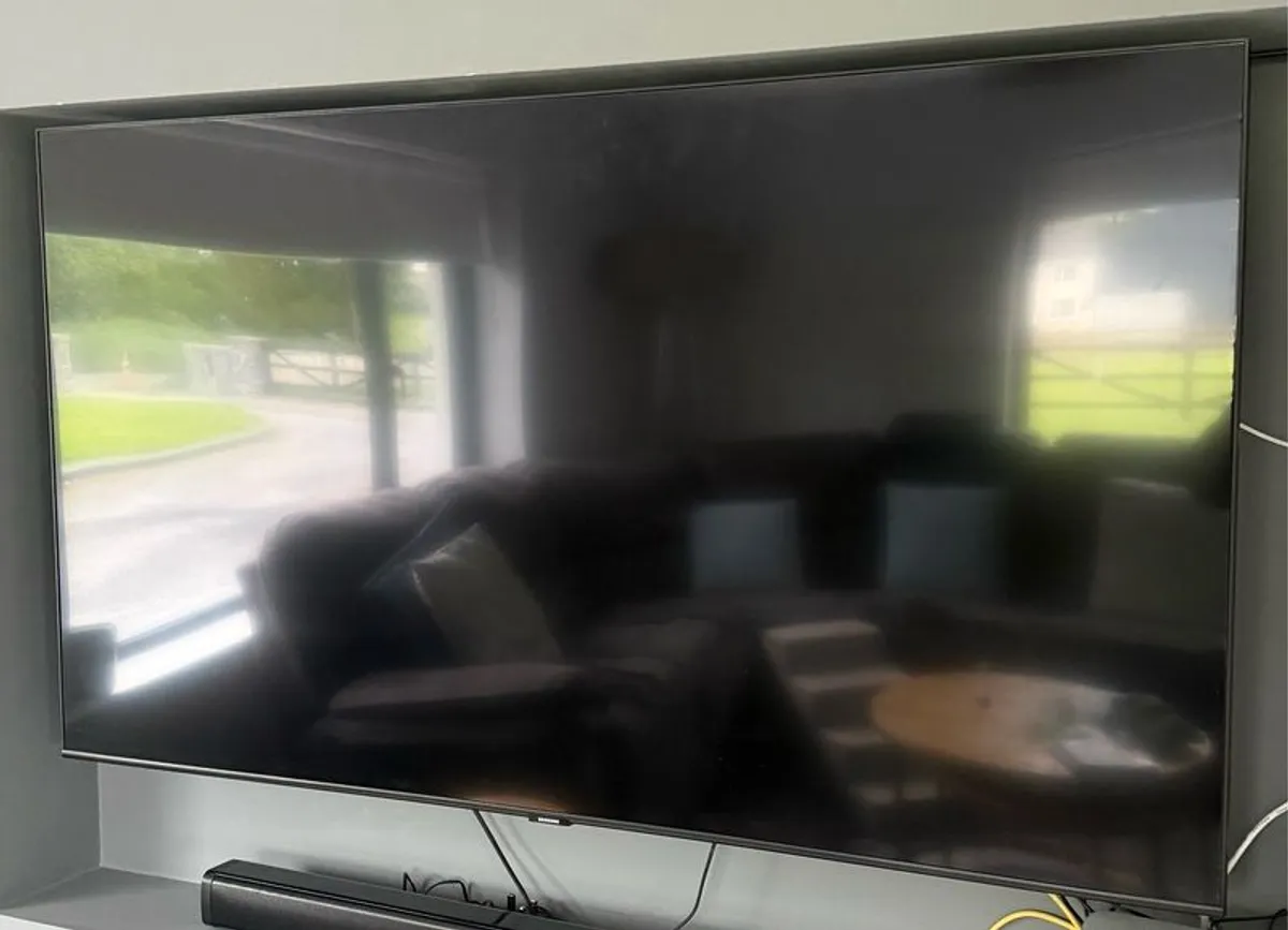 Samsung Q60T QLED 55-inch 4K Smart TV - Image 2