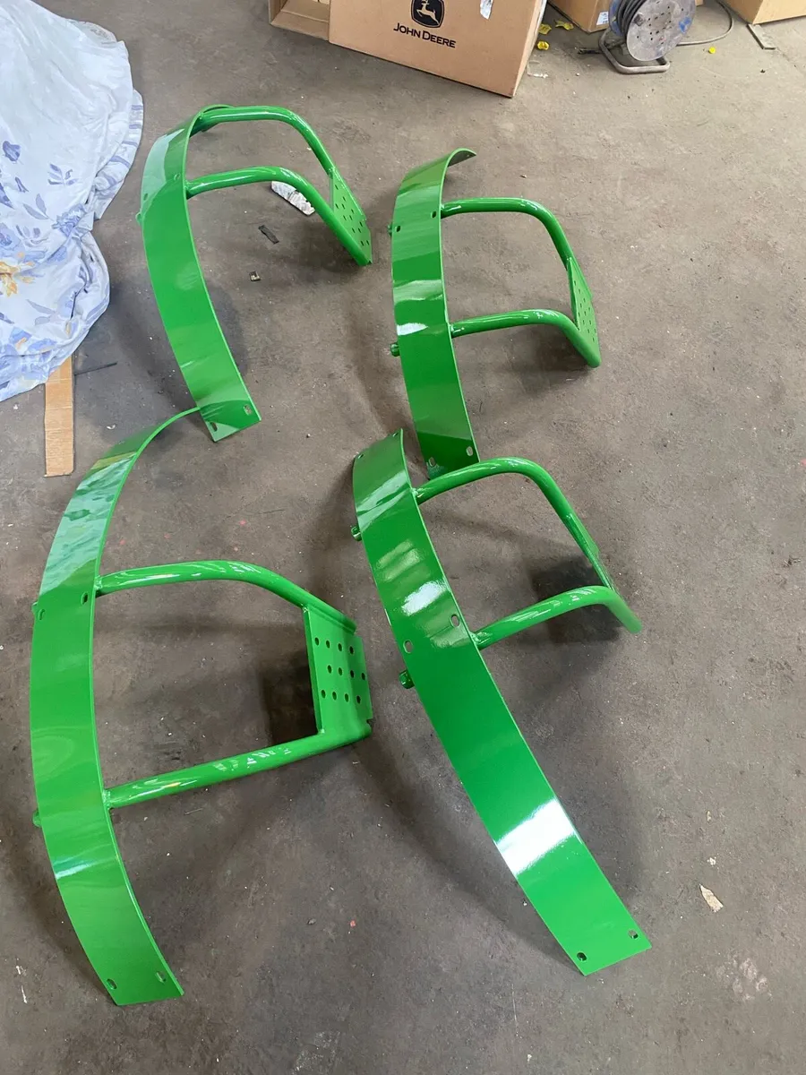 John Deere 50 series front mudguard brackets - Image 3