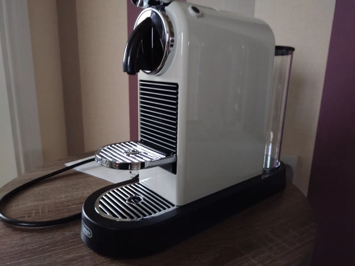 Nespresso CitiZ Coffee Machine €130 - Image 4