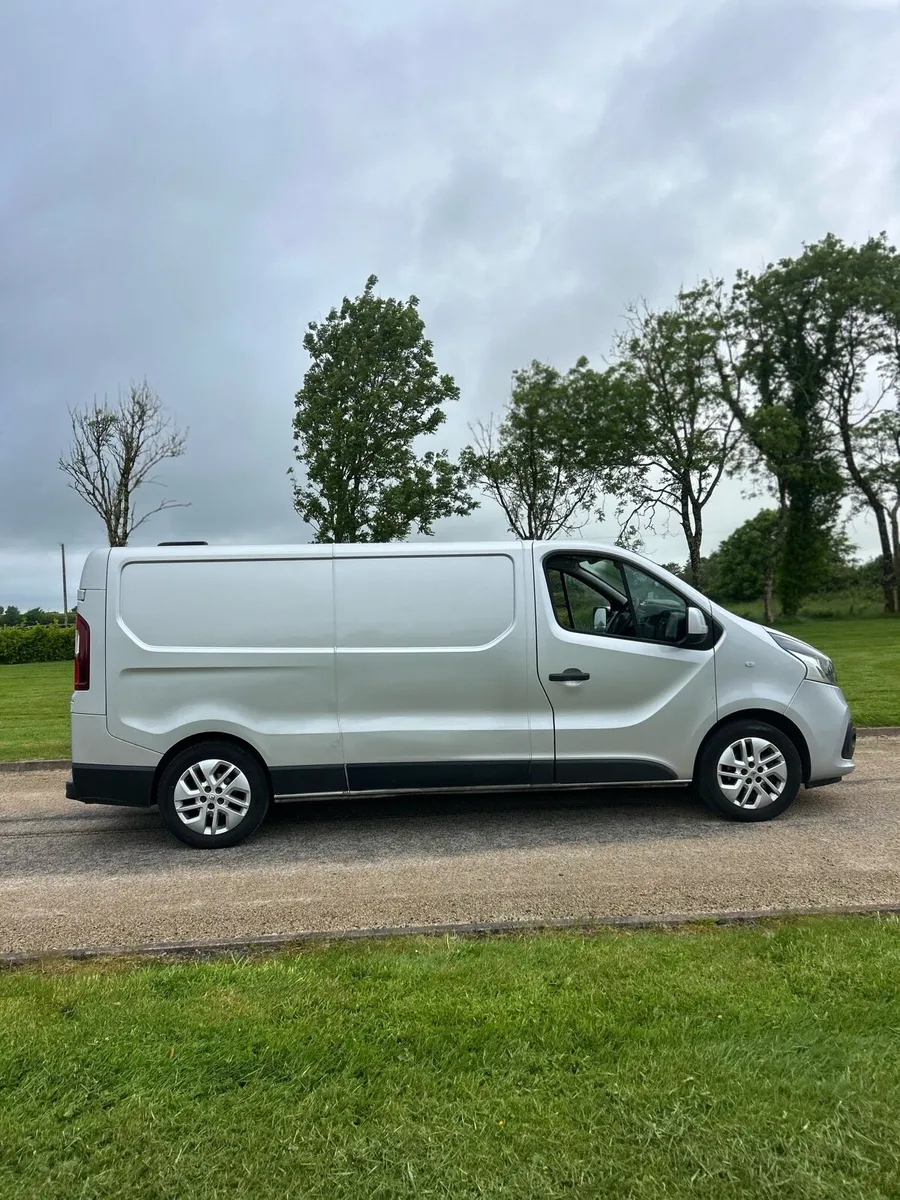 Renault Traffic Sport LWB - Image 2