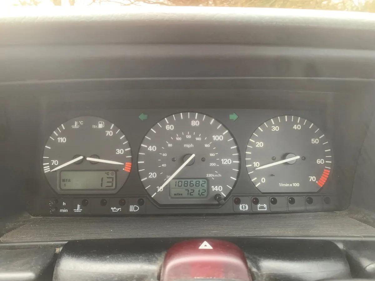 Volkswagen Passat 1995 2.0 Petrol Manual - Image 4
