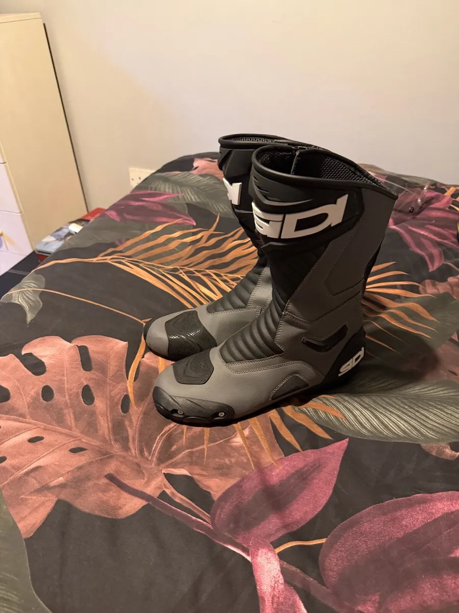 Helmet leathers textiles boots - Image 4