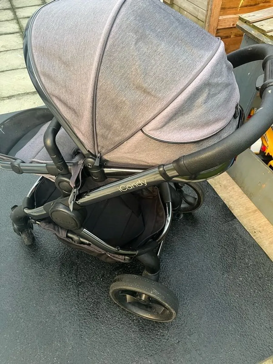 iCandy Buggy with Rain Cover - Image 1